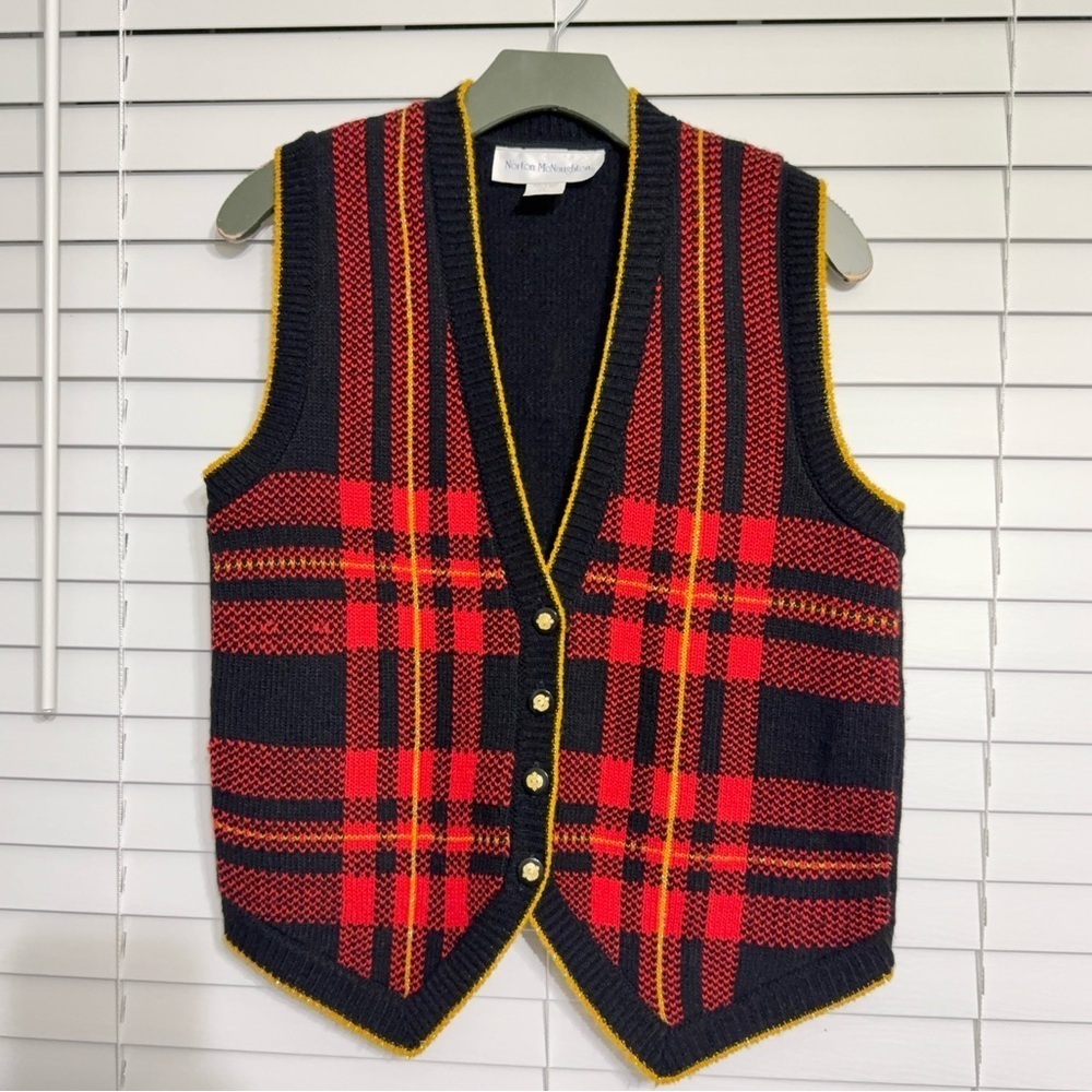 #20) Vintage Norton McNaughton Black, Red, Gold plaid knit Vest Medium